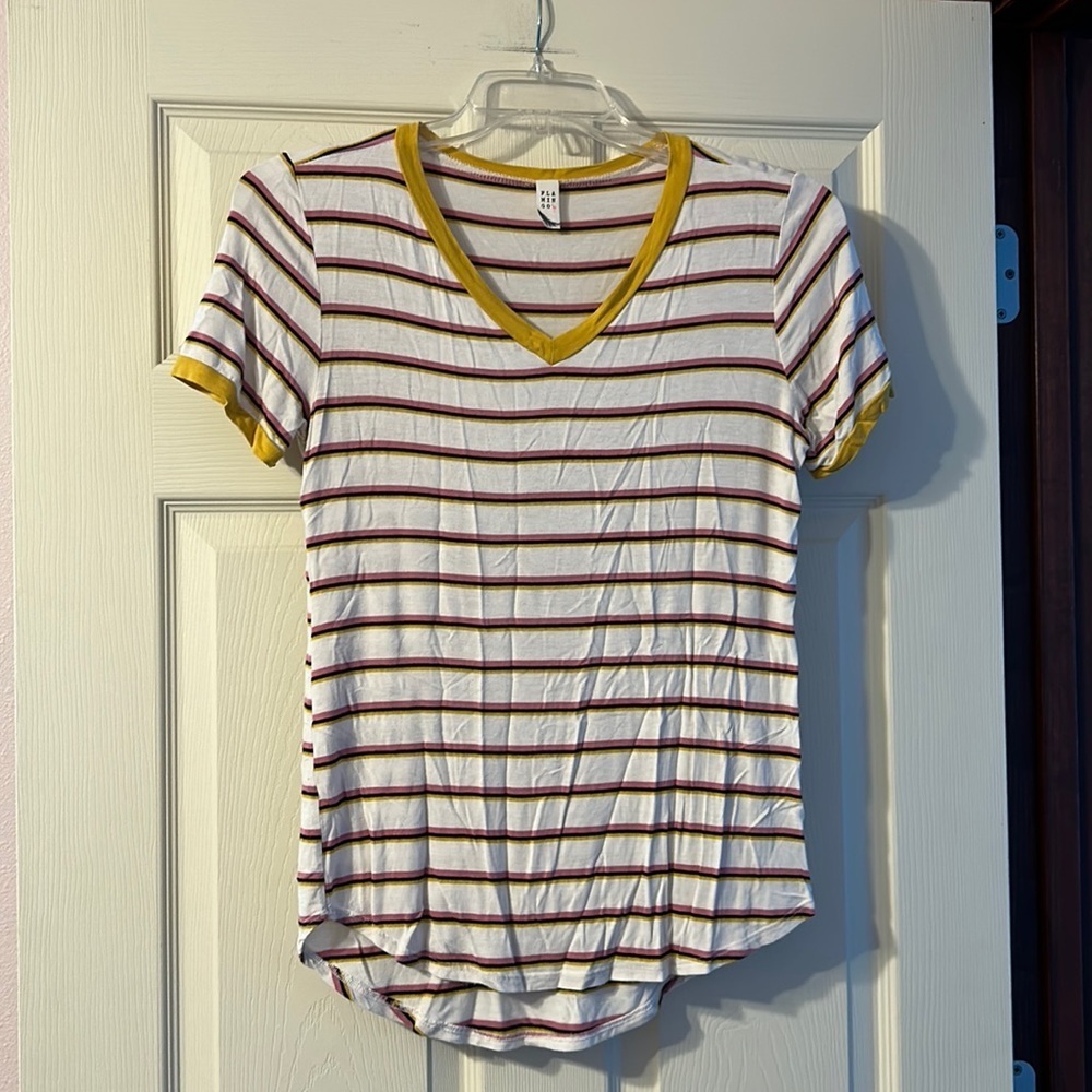 Flamingo Stripe Hi-Low Stripe V-neck Tee Medium